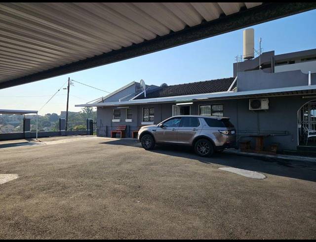 4 BEDROOM HOUSE FOR SALE IN SYDENHAM